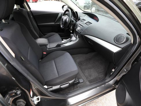 Used 2010 MAZDA MAZDA3 i Touring FWD image 10