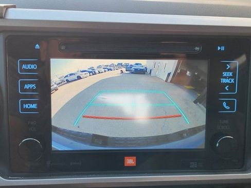 Used 2017 Toyota Tacoma Limited image 6