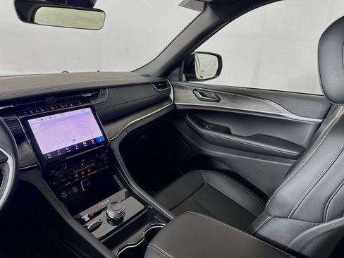 New 2025 Jeep Grand Cherokee Limited AWD/4WD image 24
