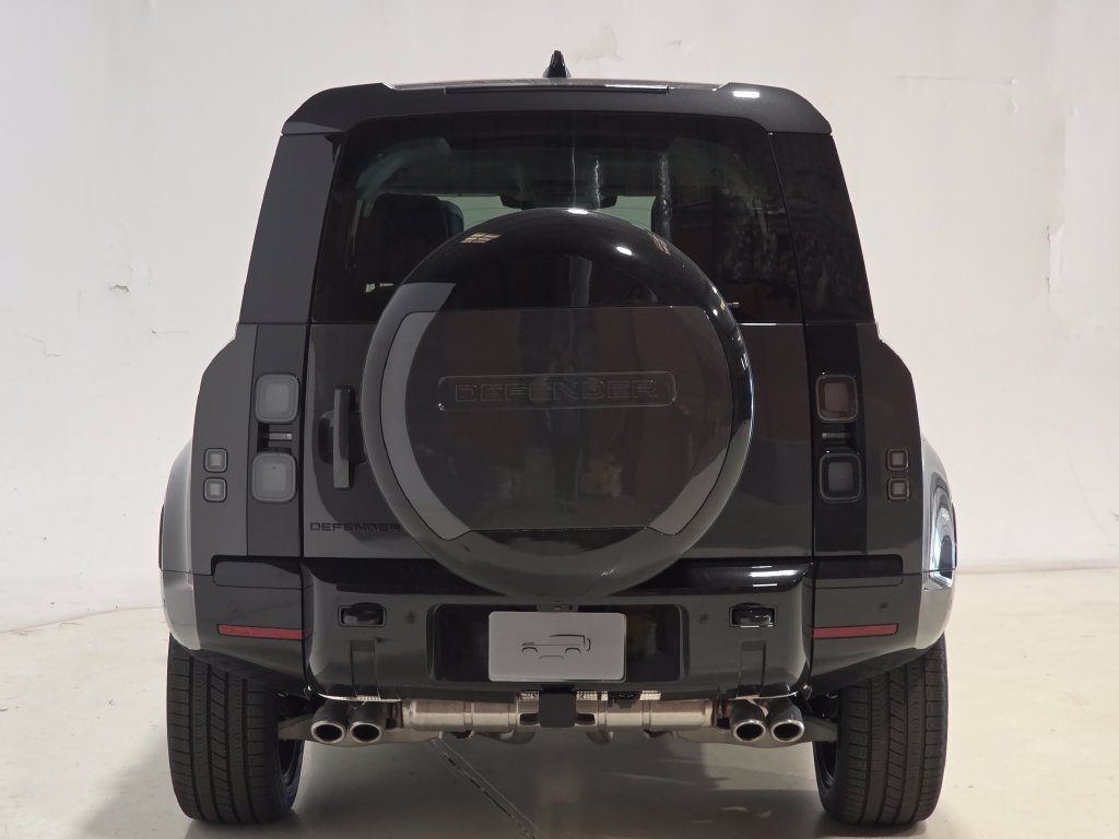 New 2026 Land Rover Defender 110 X-Dynamic SE AWD/4WD image 6