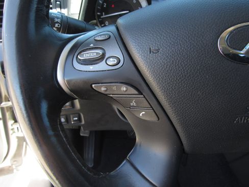 Used 2016 INFINITI Q70 L 3.7 w/ Deluxe Touring Package image 25