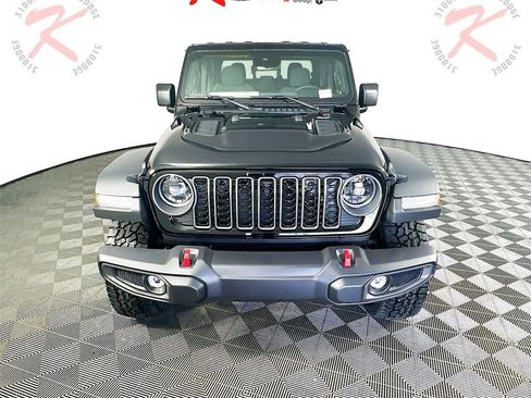 New 2025 Jeep Gladiator Rubicon w/ Convenience Group image 2