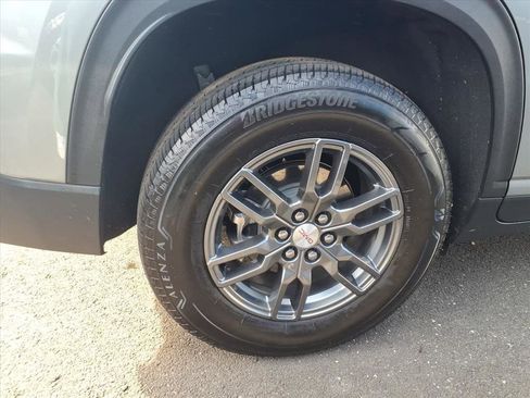 Used 2025 GMC Acadia Elevation image 7