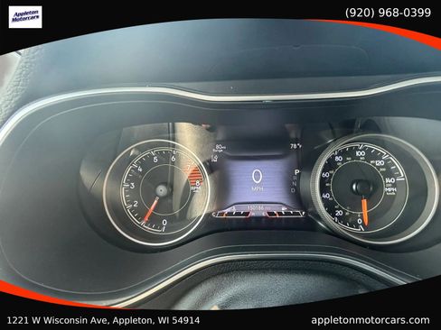 Used 2019 Jeep Cherokee Limited w/ Technology Group AWD/4WD image 26