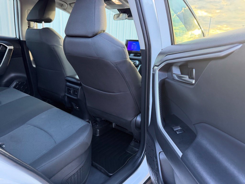 Used 2024 Toyota RAV4 XLE AWD/4WD image 26