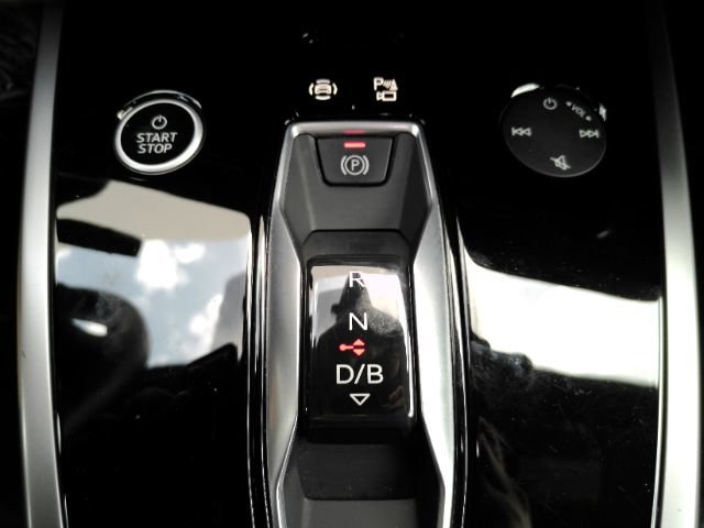 Used 2022 Audi Q4 e-tron Prestige AWD/4WD image 46
