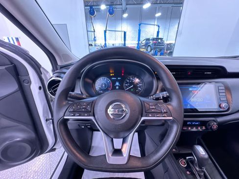 Used 2021 Nissan Kicks SV FWD image 15