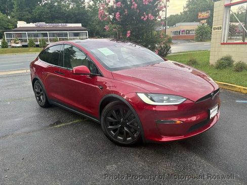 Used 2024 Tesla Model X AWD/4WD image 3