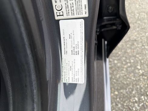 Used 2019 Tesla Model 3 Standard Range Plus RWD image 33