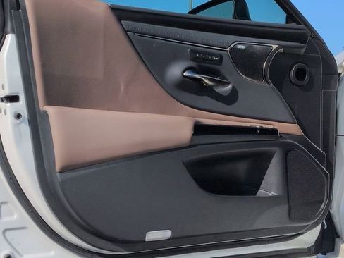 Used 2024 Lexus ES 350 Ultra Luxury image 20