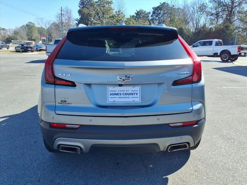 Used 2023 Cadillac XT4 Premium Luxury image 3