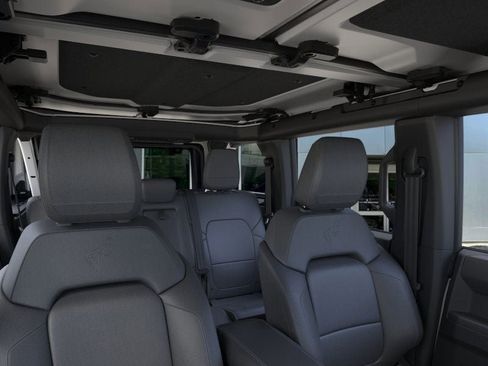 New 2025 Ford Bronco Badlands image 12