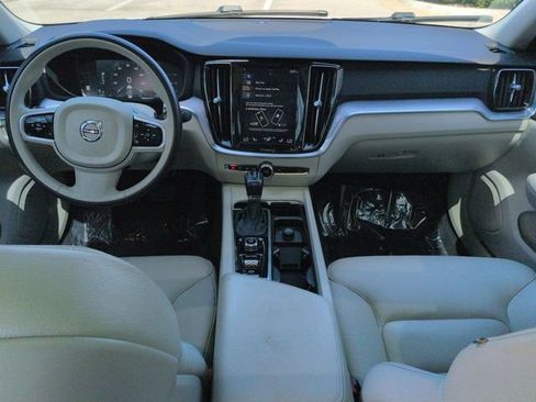 Used 2019 Volvo S60 T5 Momentum w/ Premium Package FWD image 14