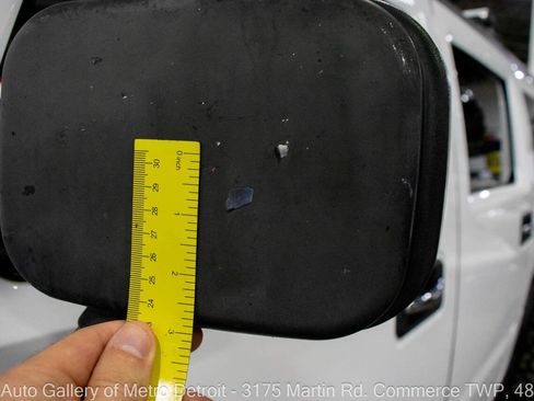 Used 2005 HUMMER H2 Base 4WD 4dr SUV w/ Preferred Equipment Group image 25