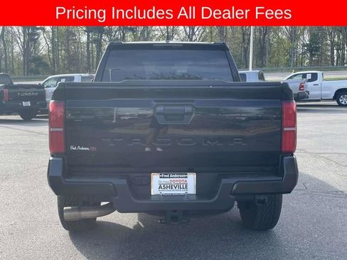 Used 2024 Toyota Tacoma TRD Off-Road AWD/4WD image 4