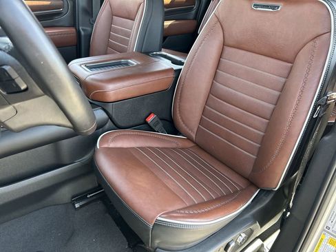 Used 2024 GMC Yukon XL Denali Ultimate AWD/4WD image 20