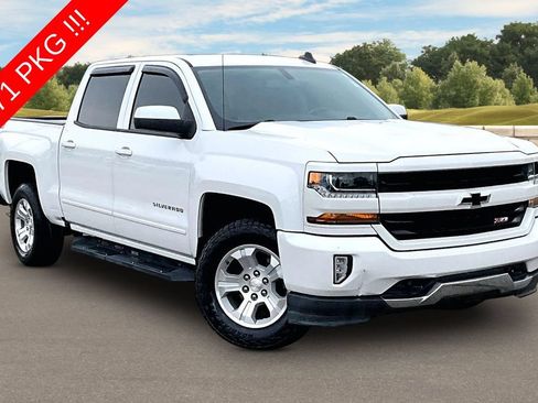 Used 2018 Chevrolet Silverado 1500 LT w/ All Star Edition AWD/4WD image 2