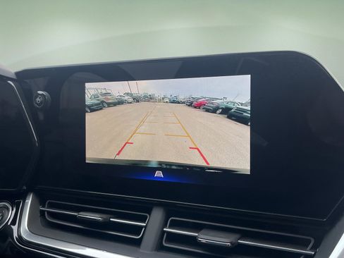 Used 2024 Chevrolet Trax RS w/ Sunroof Package image 32