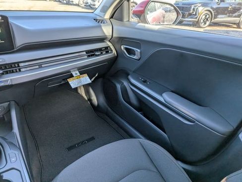 New 2026 Kia K4 FWD image 18