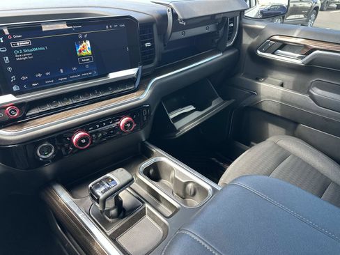 Certified 2023 Chevrolet Silverado 1500 LT Trail Boss w/ LPO, Dark Essentials Package AWD/4WD image 31