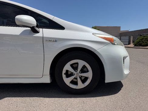 Used 2012 Toyota Prius Two FWD image 4
