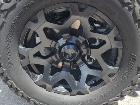 Used 2022 Ford F150 Lariat w/ Equipment Group 502A High AWD/4WD image 13