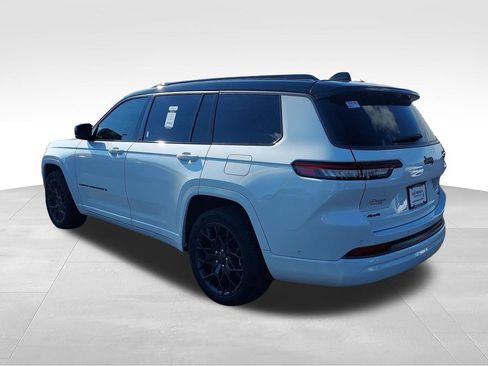 Used 2026 Jeep Grand Cherokee L Summit w/ Obsidian Package AWD/4WD image 3
