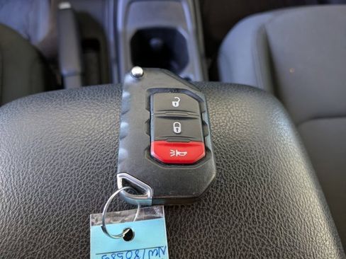 Used 2022 Jeep Wrangler Sport S image 28