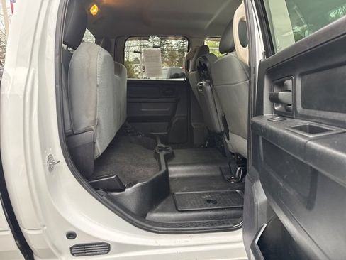 Used 2015 RAM 2500 Tradesman w/ Chrome Appearance Group image 18