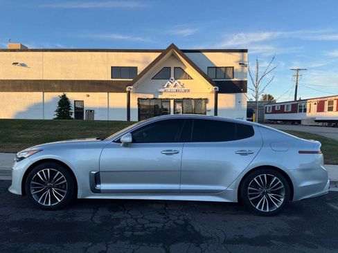 Used 2018 Kia Stinger Premium image 6