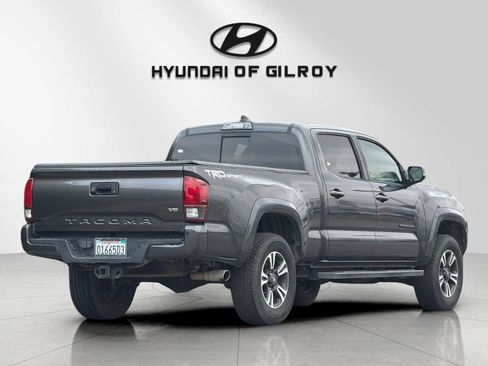 Used 2019 Toyota Tacoma TRD Sport w/ Technology Package RWD image 5