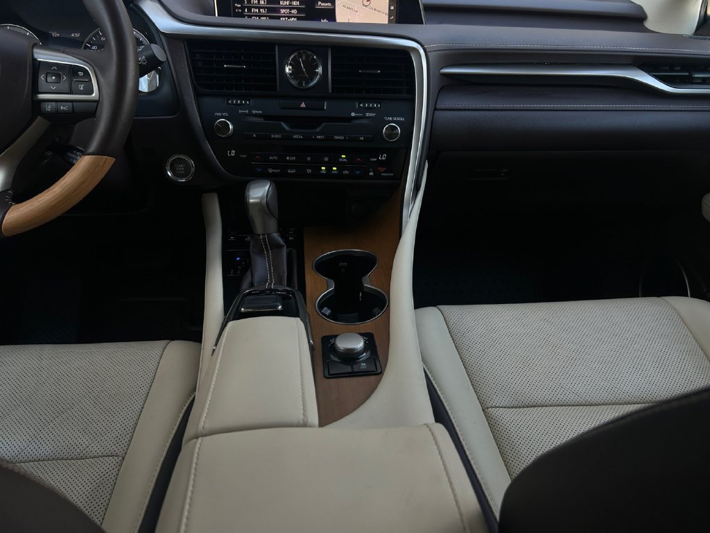 Used 2018 Lexus RX 350 FWD w/ Premium Package image 3