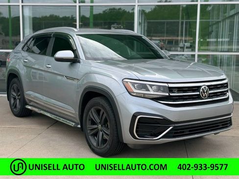 Used 2020 Volkswagen Atlas Cross Sport SE w/ Panoramic Sunroof Package AWD/4WD image 1