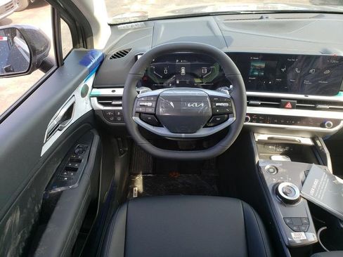 New 2026 Kia Sportage EX AWD/4WD image 9