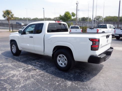 Used 2024 Nissan Frontier S RWD image 3