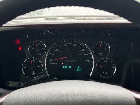 Used 2019 GMC Savana 2500 RWD image 32