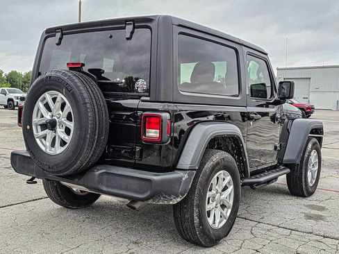 Used 2023 Jeep Wrangler Sport image 6