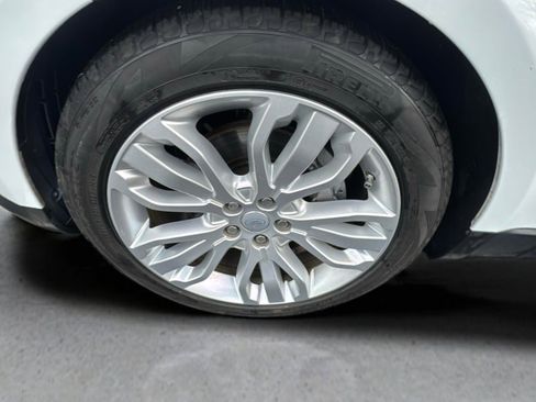 Used 2018 Land Rover Range Rover Sport SE image 19