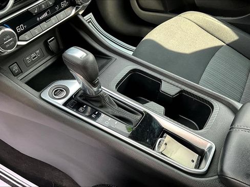 Certified 2024 Nissan Sentra SV w/ All-Weather Package FWD image 18