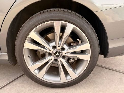 Used 2018 Mercedes-Benz C 350e Sedan image 5