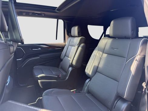 Used 2024 Cadillac Escalade ESV Premium Luxury w/ Performance Package AWD/4WD image 13