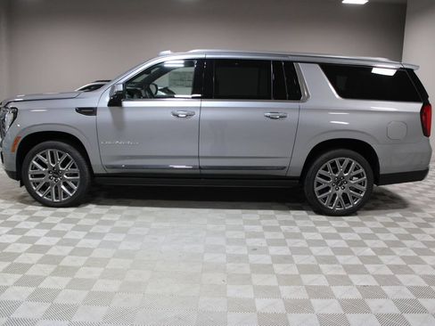 New 2026 GMC Yukon XL Denali Ultimate AWD/4WD image 9