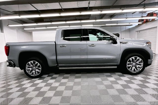 Used 2023 GMC Sierra 1500 Denali w/ Denali Reserve Package AWD/4WD image 16