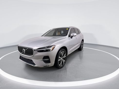 Used 2022 Volvo XC60 B5 Inscription FWD image 4