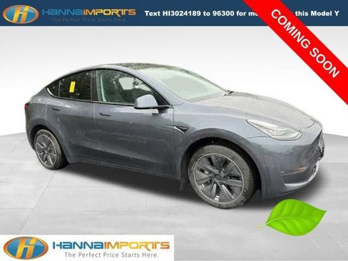 Used 2023 Tesla Model Y Long Range AWD/4WD image 1