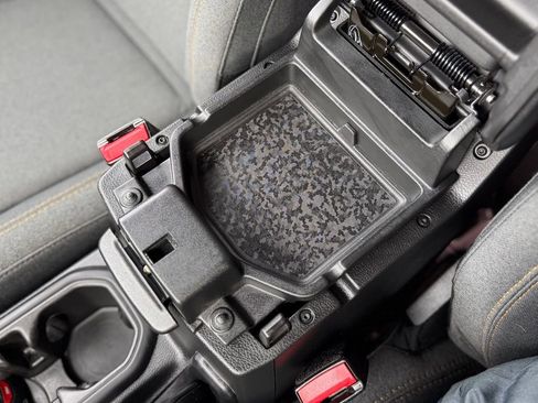 Used 2024 Jeep Wrangler Willys image 20