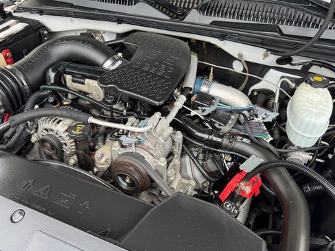 Used 2005 Chevrolet Silverado 3500 LT w/ Heavy-Duty Power Package image 48