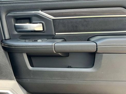 New 2026 RAM 2500 Laramie w/ Sport Appearance Package AWD/4WD image 14