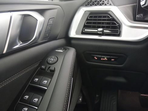 Used 2025 BMW X5 xDrive50e image 21