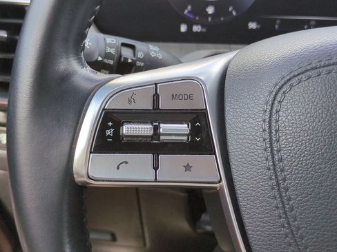 Certified 2025 Kia Telluride SX w/ SX Captain's Chair Package FWD image 26